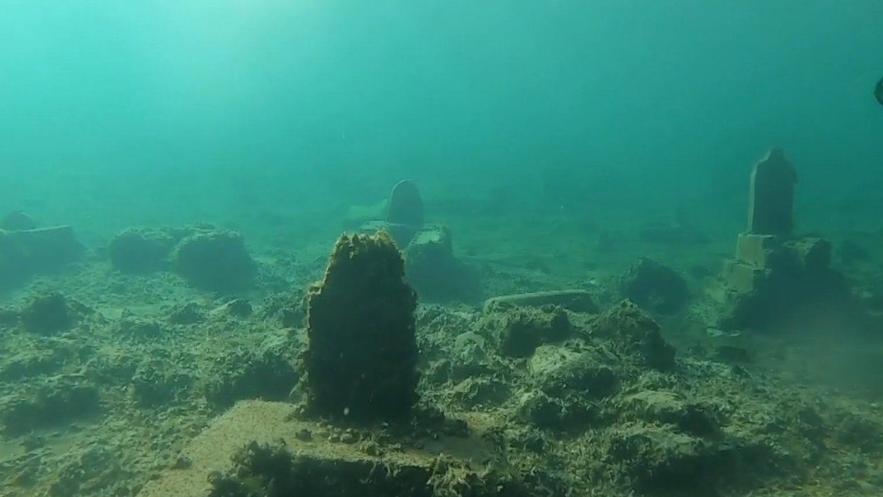 Diyarbakır’da 2 bin 400 yıllık tarihi yapılar görüntülendi