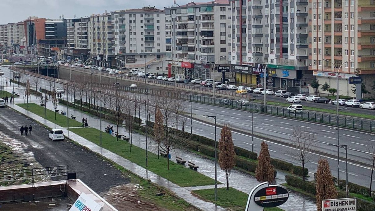 Diyarbakır’da bayram sessizliği: Yollar boş kaldı