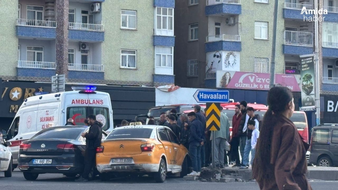 Diyarbakır’da kaza sonrası trafik durdu