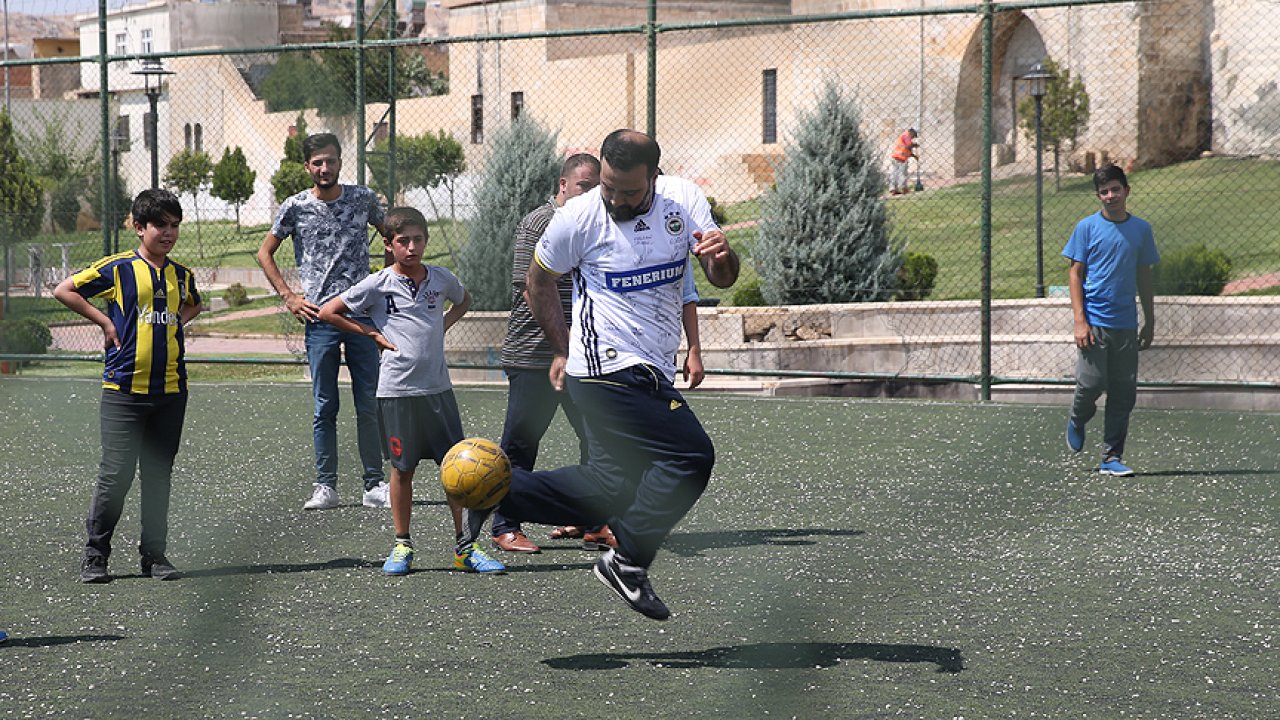 Irak'ta 32 yaşındaki imam profesyonel futbola adım attı
