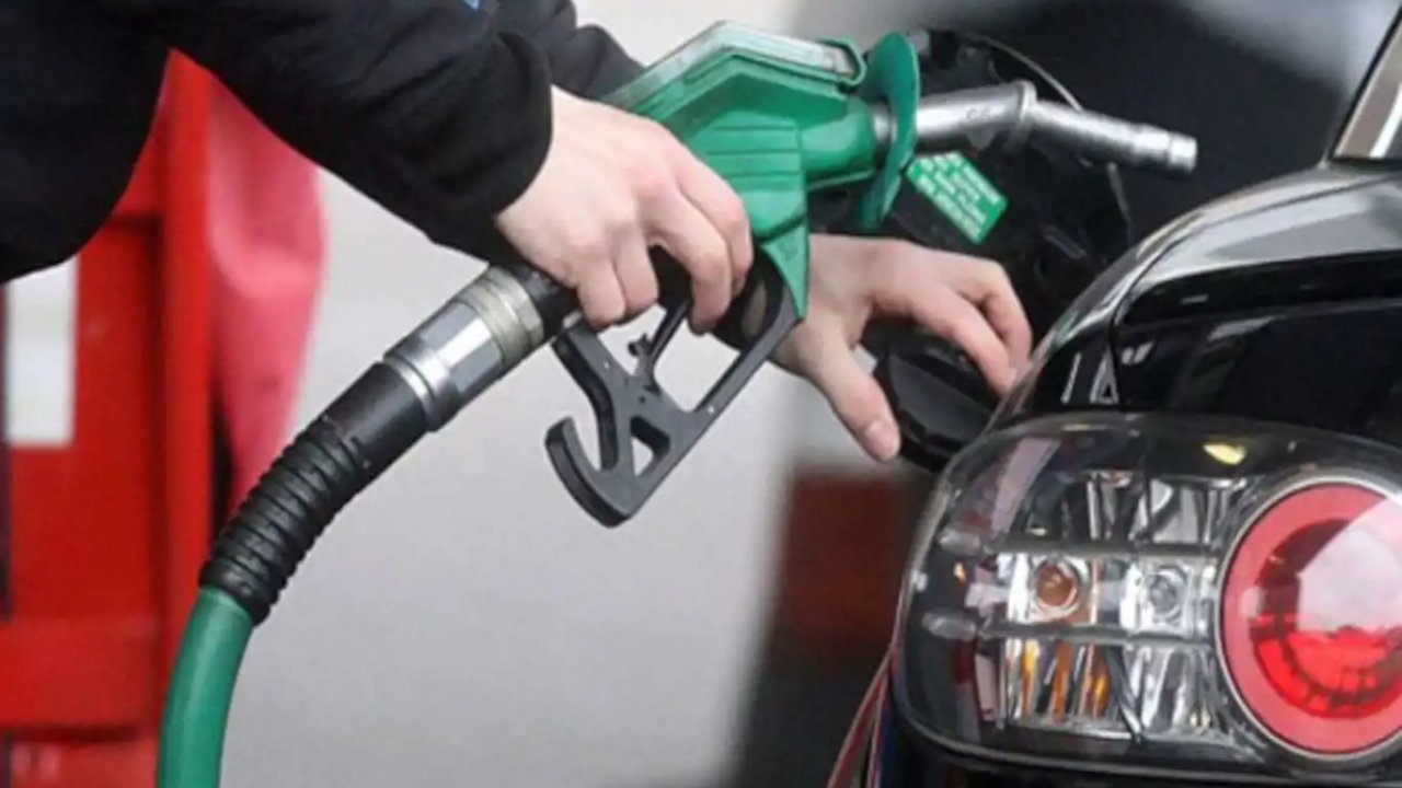 Petrol fiyatları düştü, motorine indirim yolda