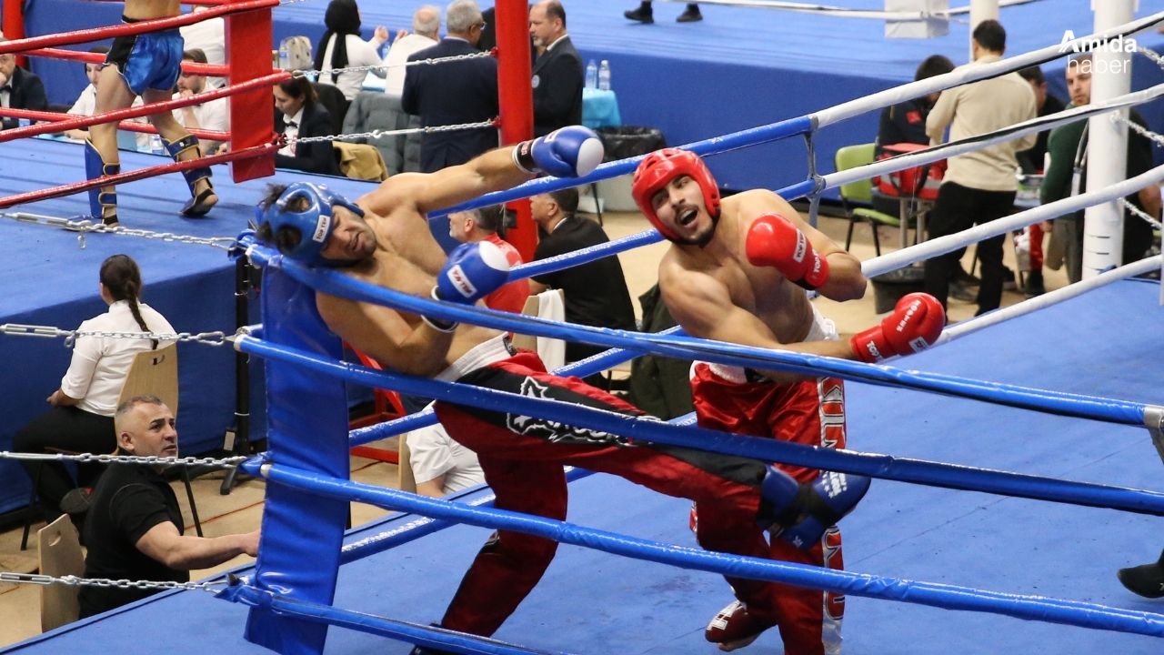 6 bin sporcu, 1500 antrenör kick boks için Diyarbakır'da