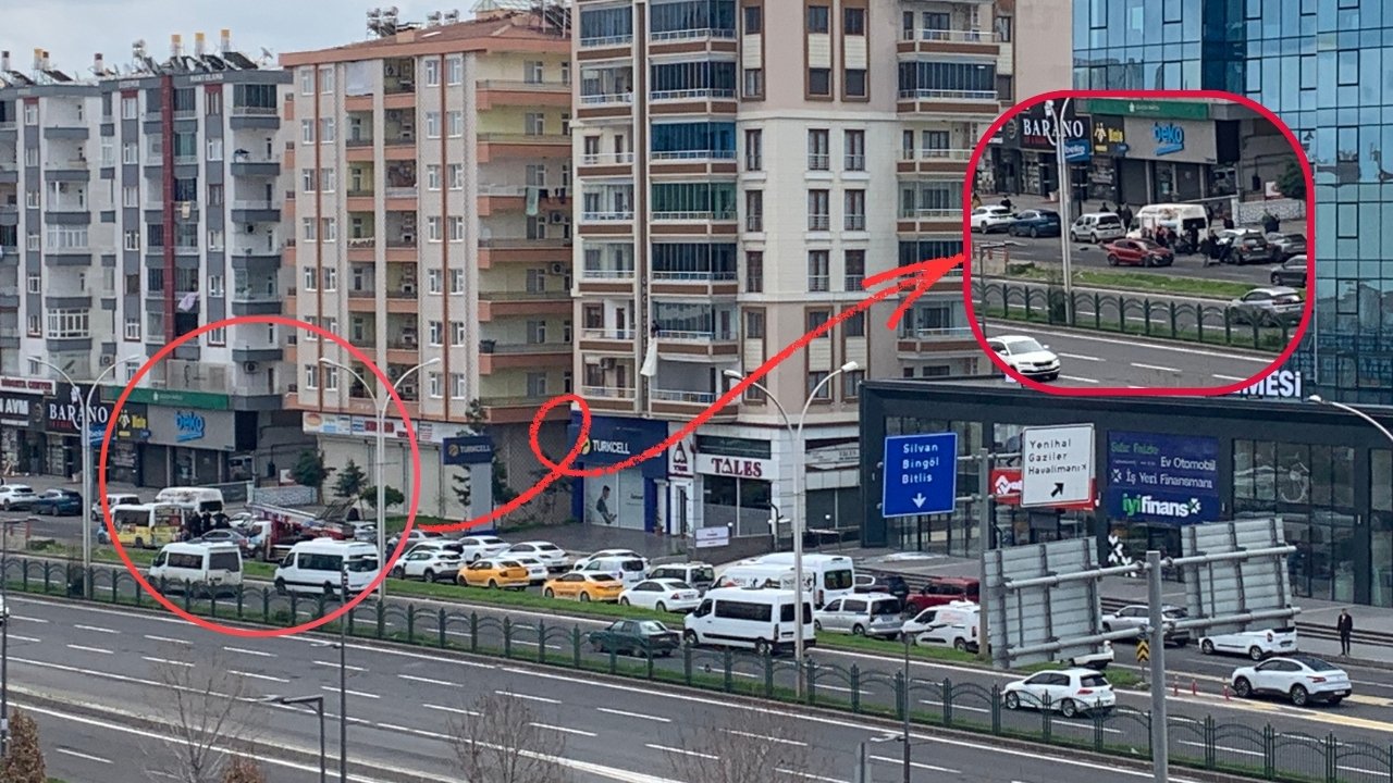 Diyarbakır Urfa yolunda iki otomobil çarpıştı