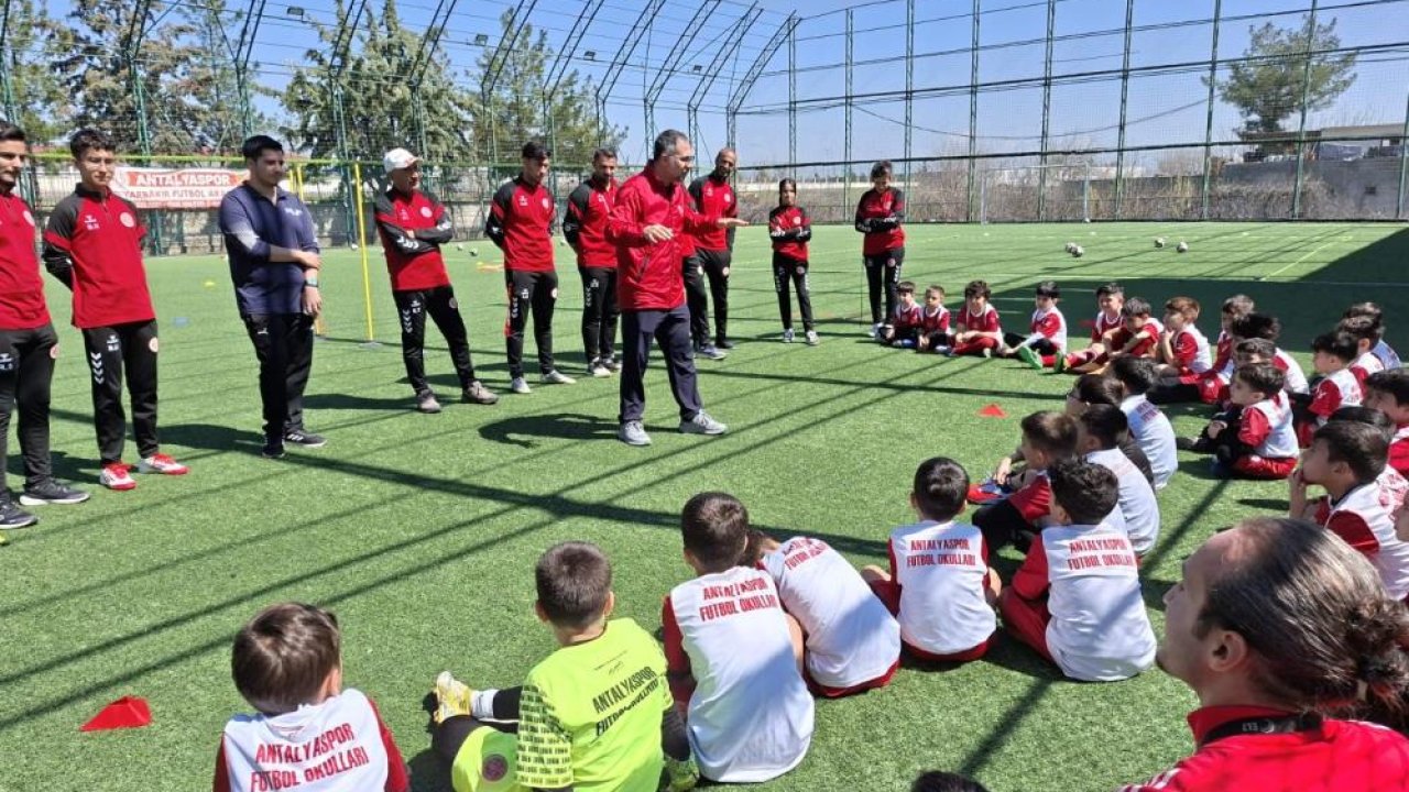 Antalyaspor Akademisi’nden anlamlı etkinlik