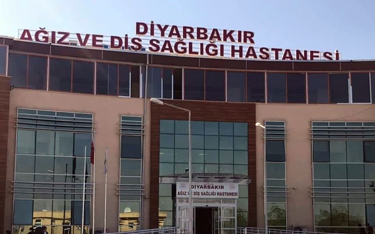 Diyarbakır’da randevu eziyeti sona eriyor: Yeni diş hastanesi devrede