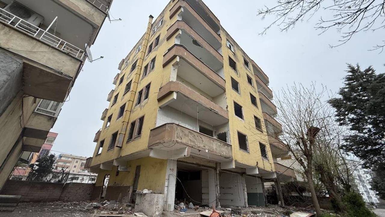 Kolonlardan ses gelmişti: Diyarbakır’daki binaya yıkım kararı