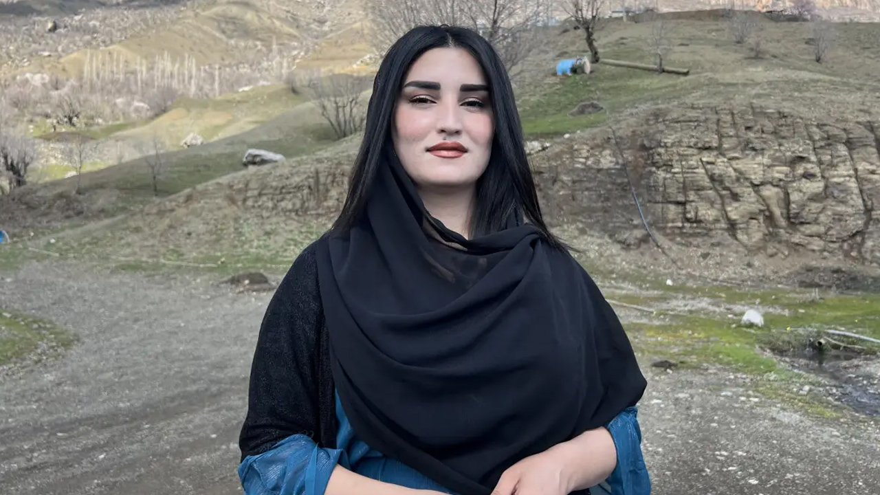 En güzel kadın muhtar adayı: Annem istedi aday oldum!