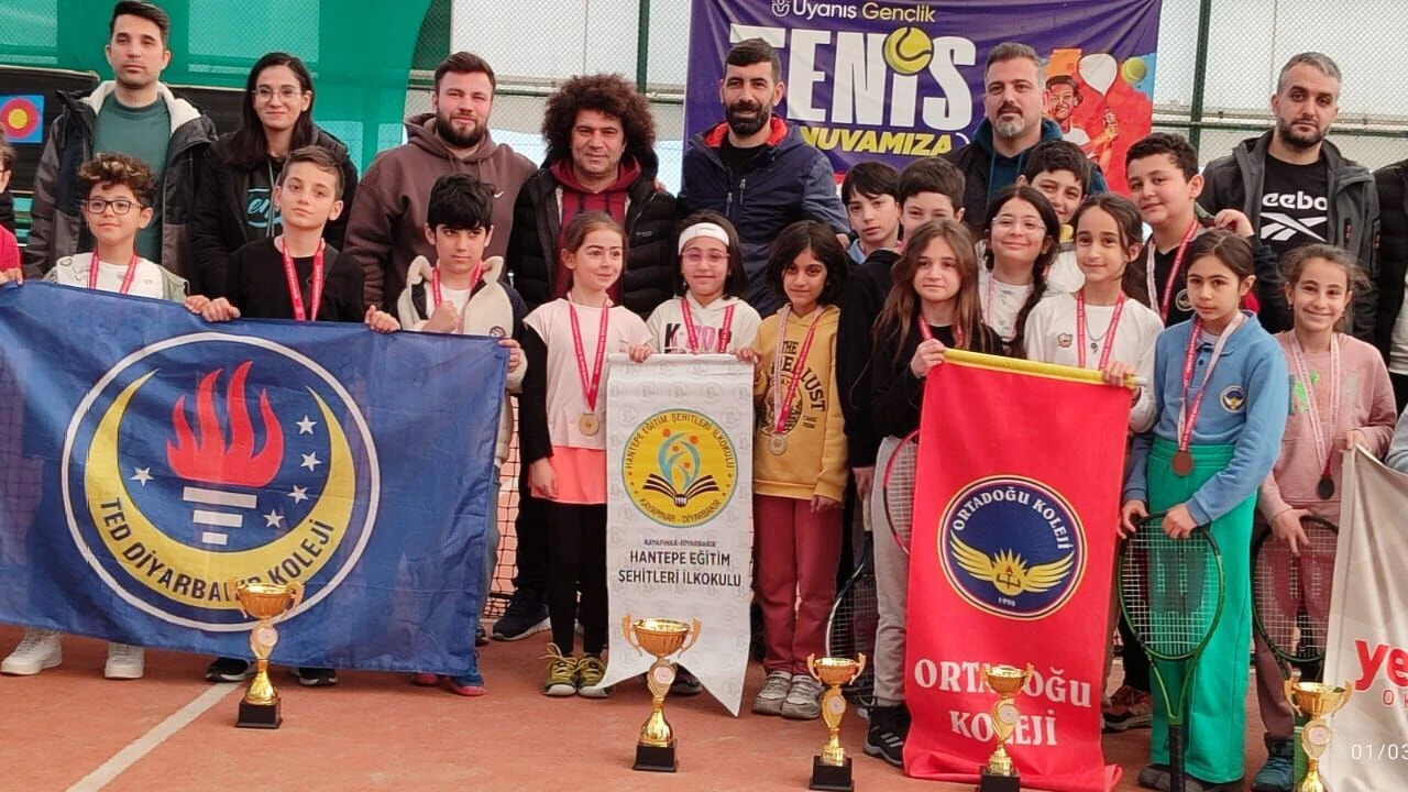 Diyarbakırlı minikler teniste birinci oldu
