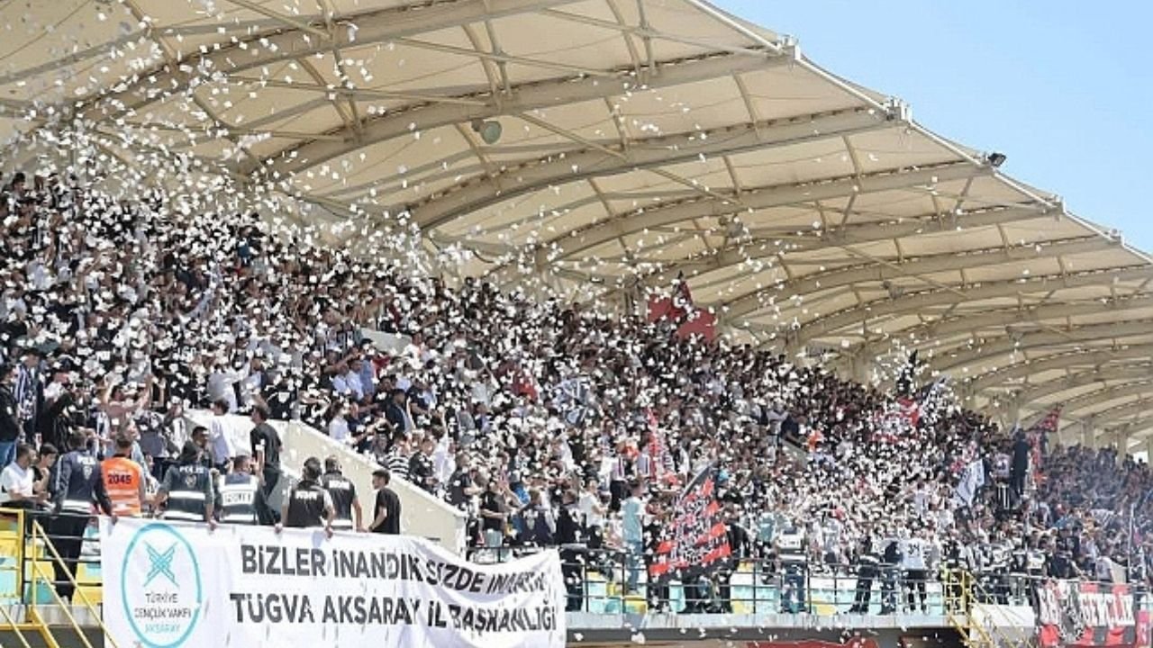 Aksaray taraftar grubundan örnek Amedspor açıklaması