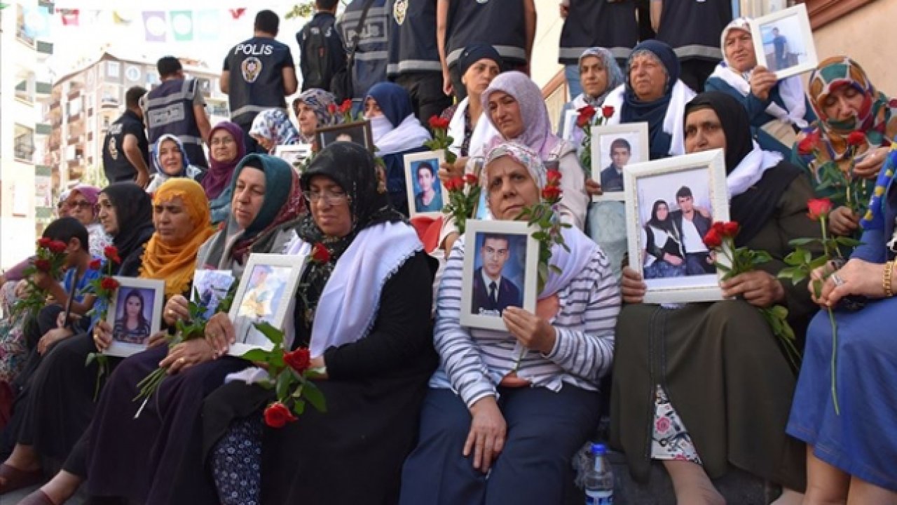 Ailelerin evlat nöbeti sürüyor!