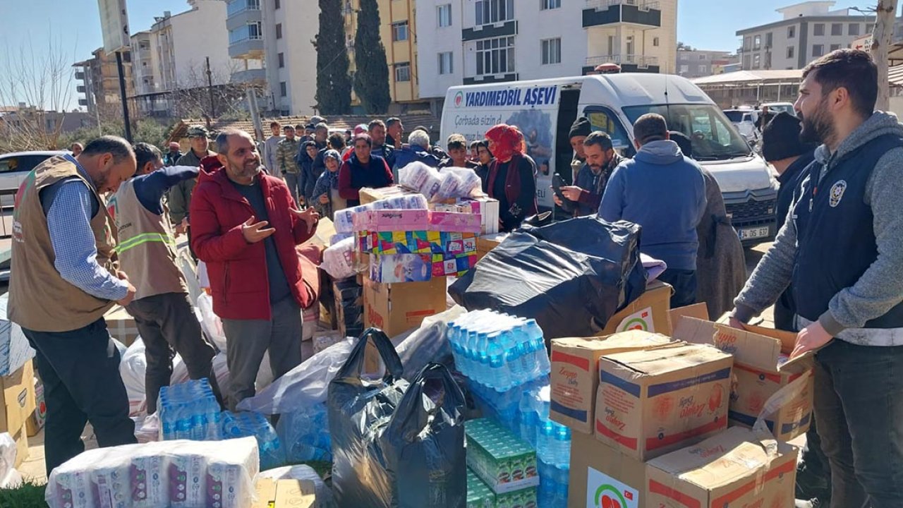Emekli polis ve arkadaşlarından deprem bölgesine yardım eli