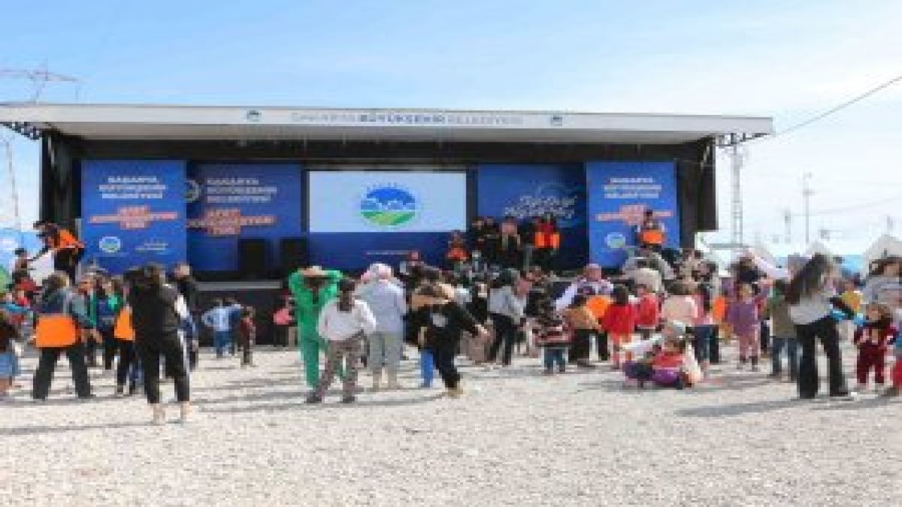 Diyarbakır'da depremzede çocuklar travmalarını müzik eşliğinde atlatıyor