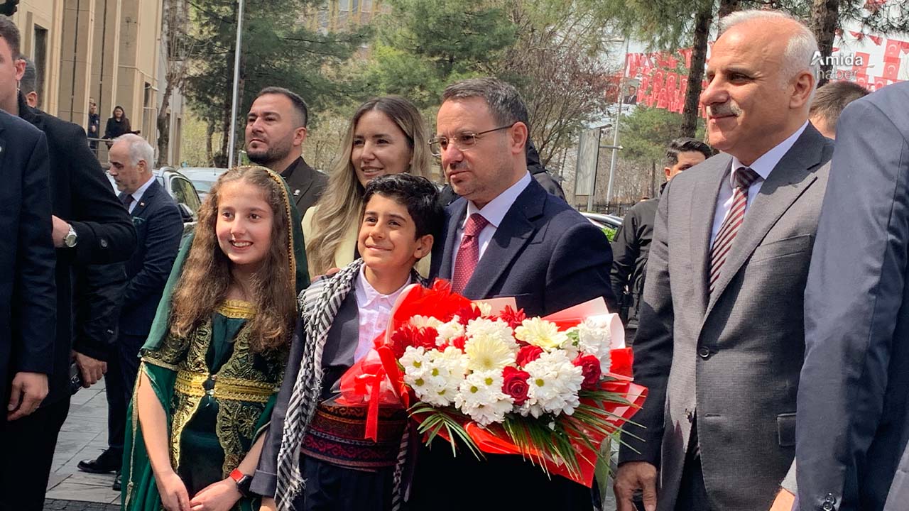 Adalet Bakanı'ndan Diyarbakır mesajı