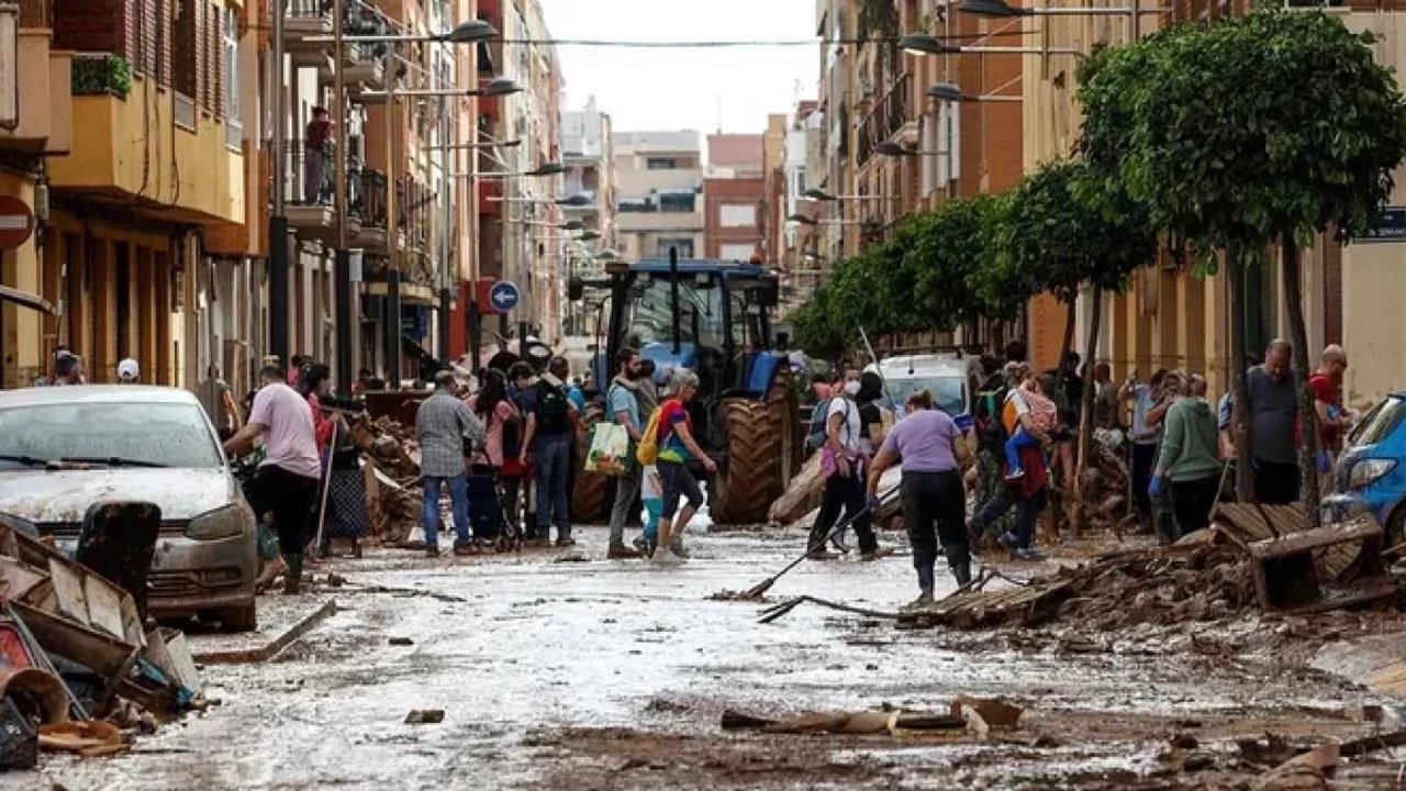 Sel felaketinde yaşamını yitiren kişi sayısı artıyor!