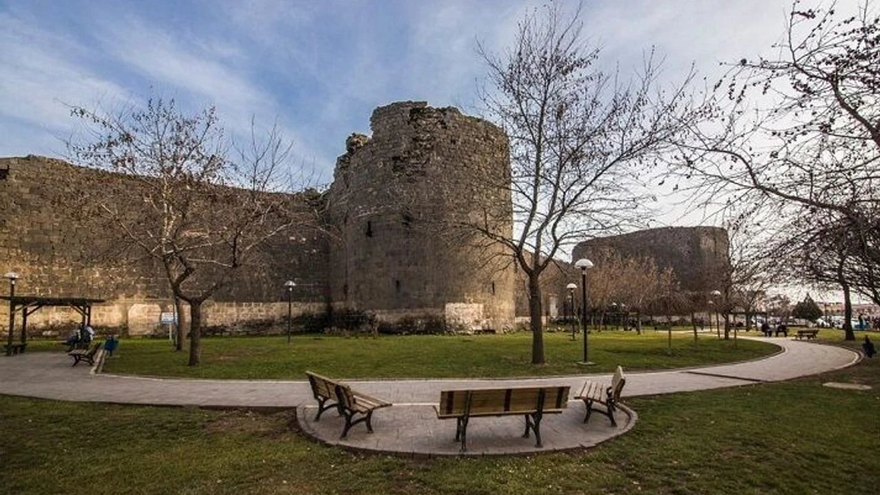 Diyarbakır’da “Hafıza Rotası” başlıyor: Sanatçılara çağrı