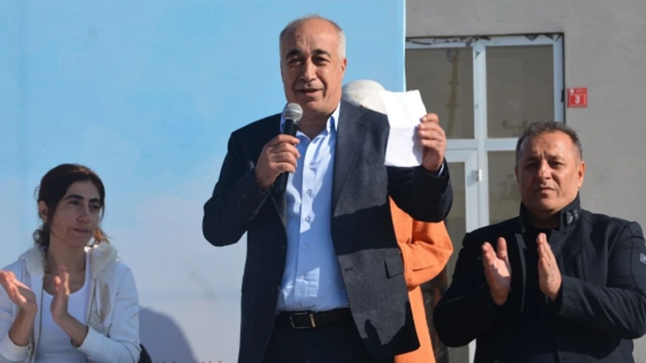 İş İnsanı İsmail Akyıl CHP için adaylığını açıkladı