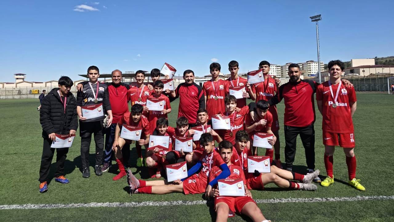 Diyarbakır’da okul futbolunda büyük başarı