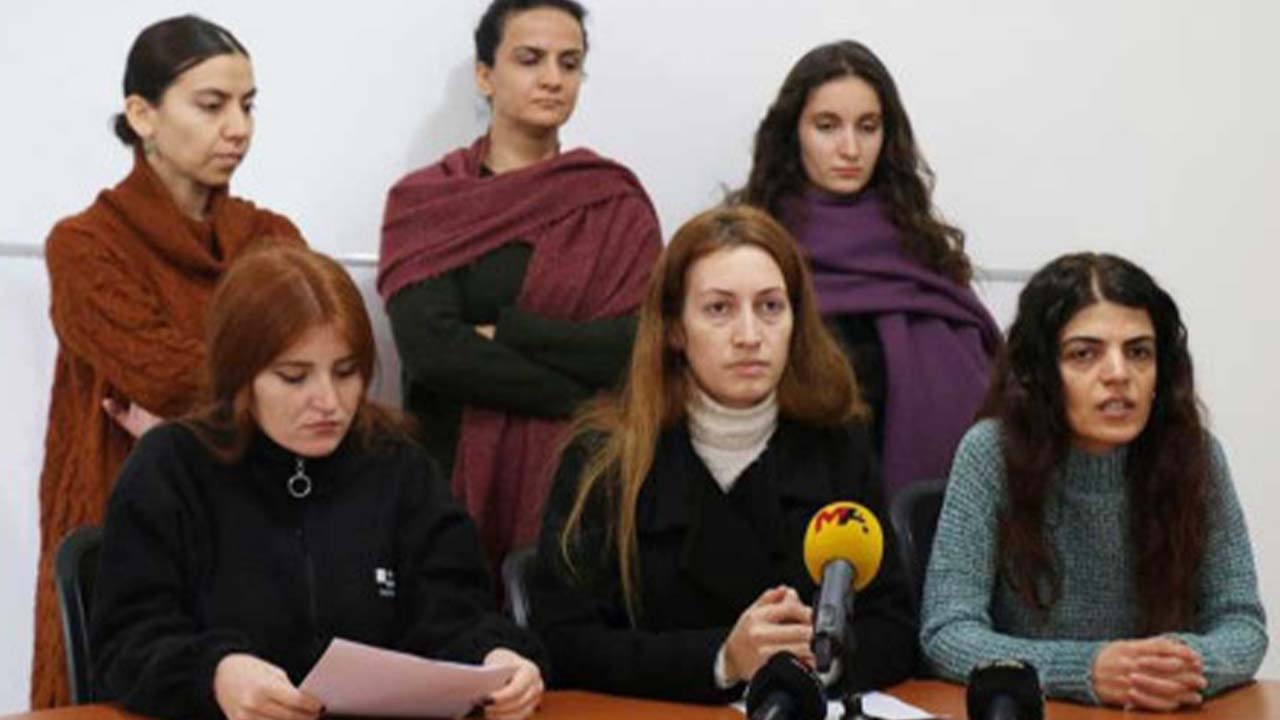 ‘Beş Kadın Beş Gazeteci’ belgeseli izleyicilerle buluşuyor