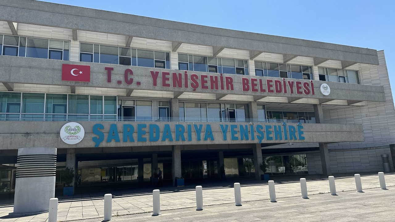 ‘Kayyum’ kitabını yazan Yıldız Belediye başkan adayı oldu