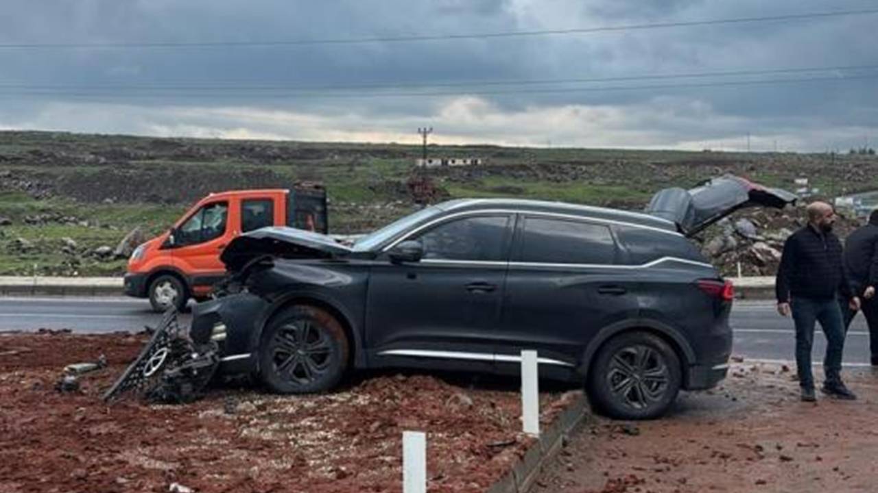 Diyarbakır yolunda kaza: 8 yaralı