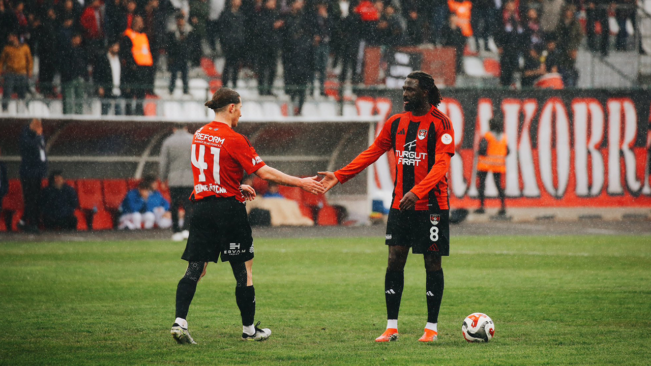 Vanspor Play-Off yolunda yara aldı