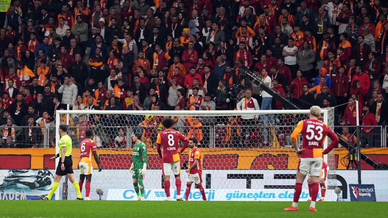Galatasaray’da 5. beraberlik: Fenerbahçe rekabeti kızıştı