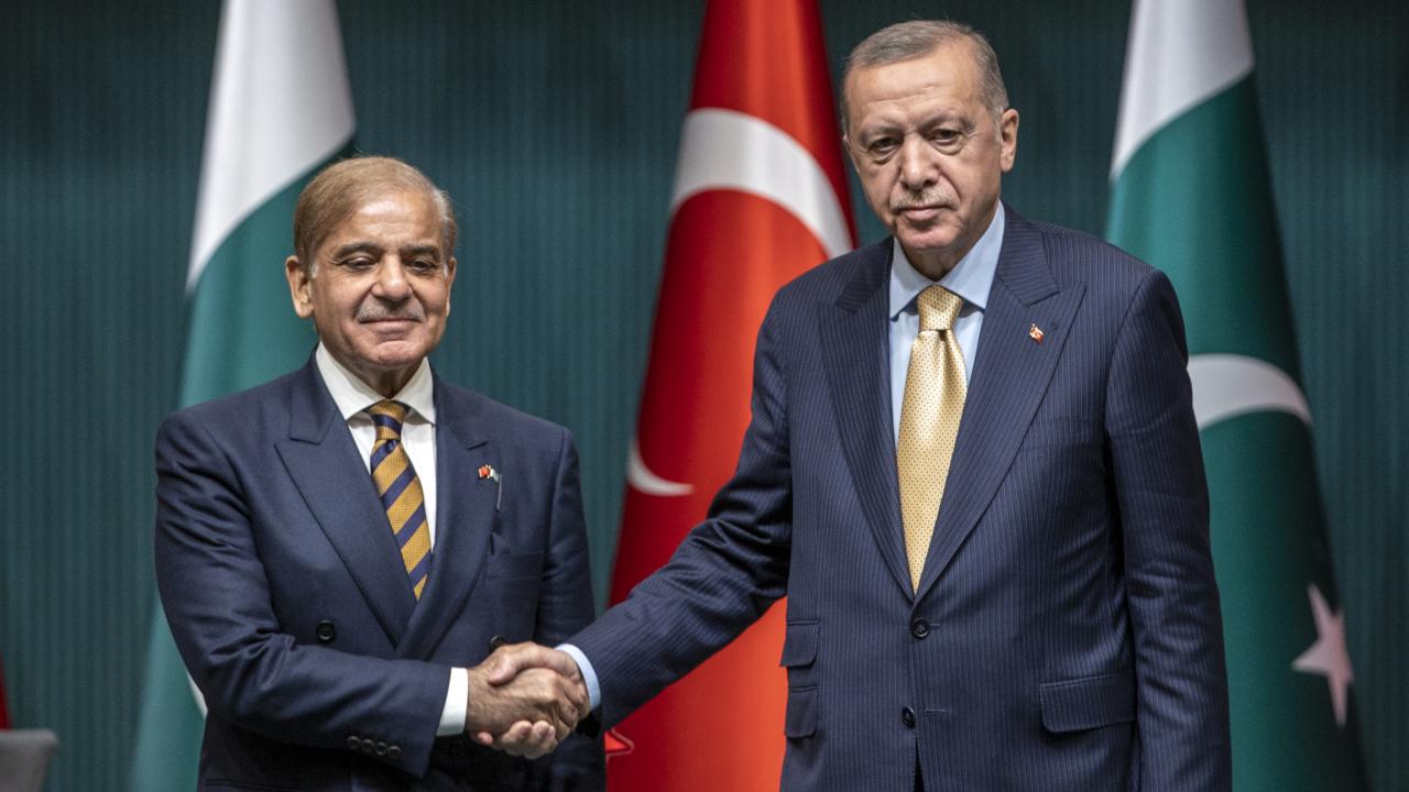 Pakistan’dan İran diplomasisi: Şahbaz Şerif’ten Türkiye kararı
