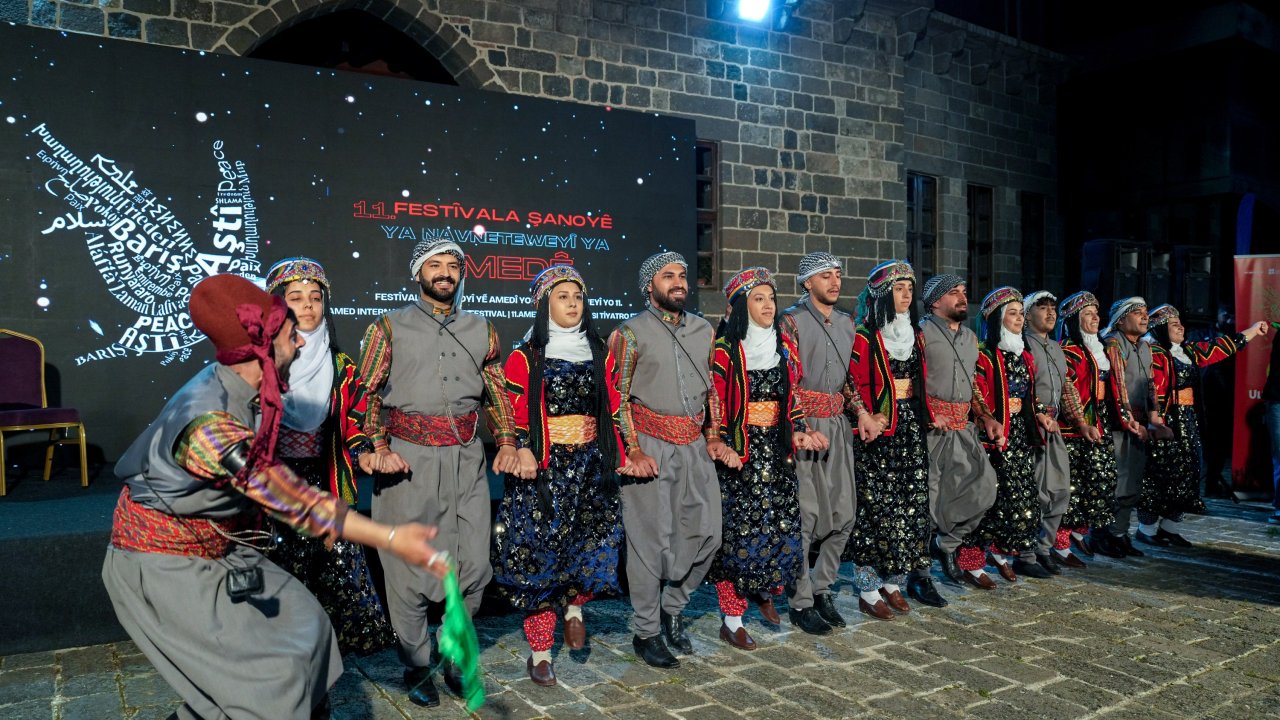 Diyarbakır’da tiyatro festivali başladı: 10 gün sürecek