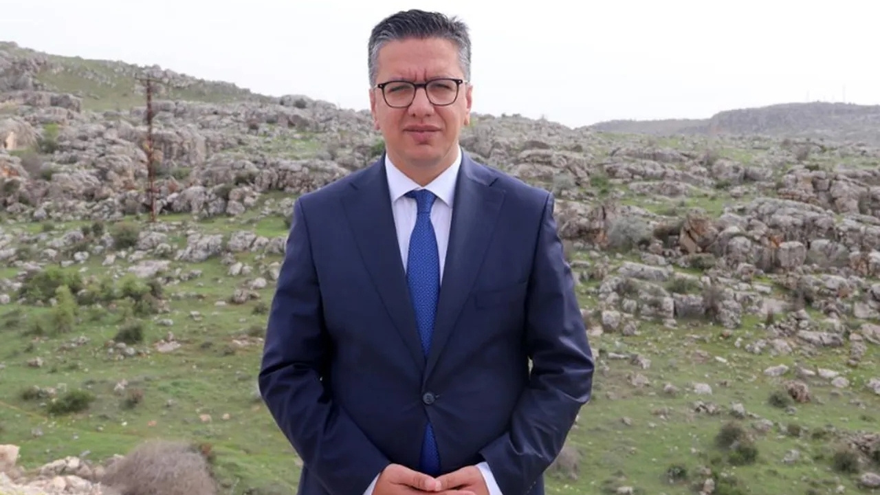 AK Partili eski başkan ve kayyım gözaltına alındı