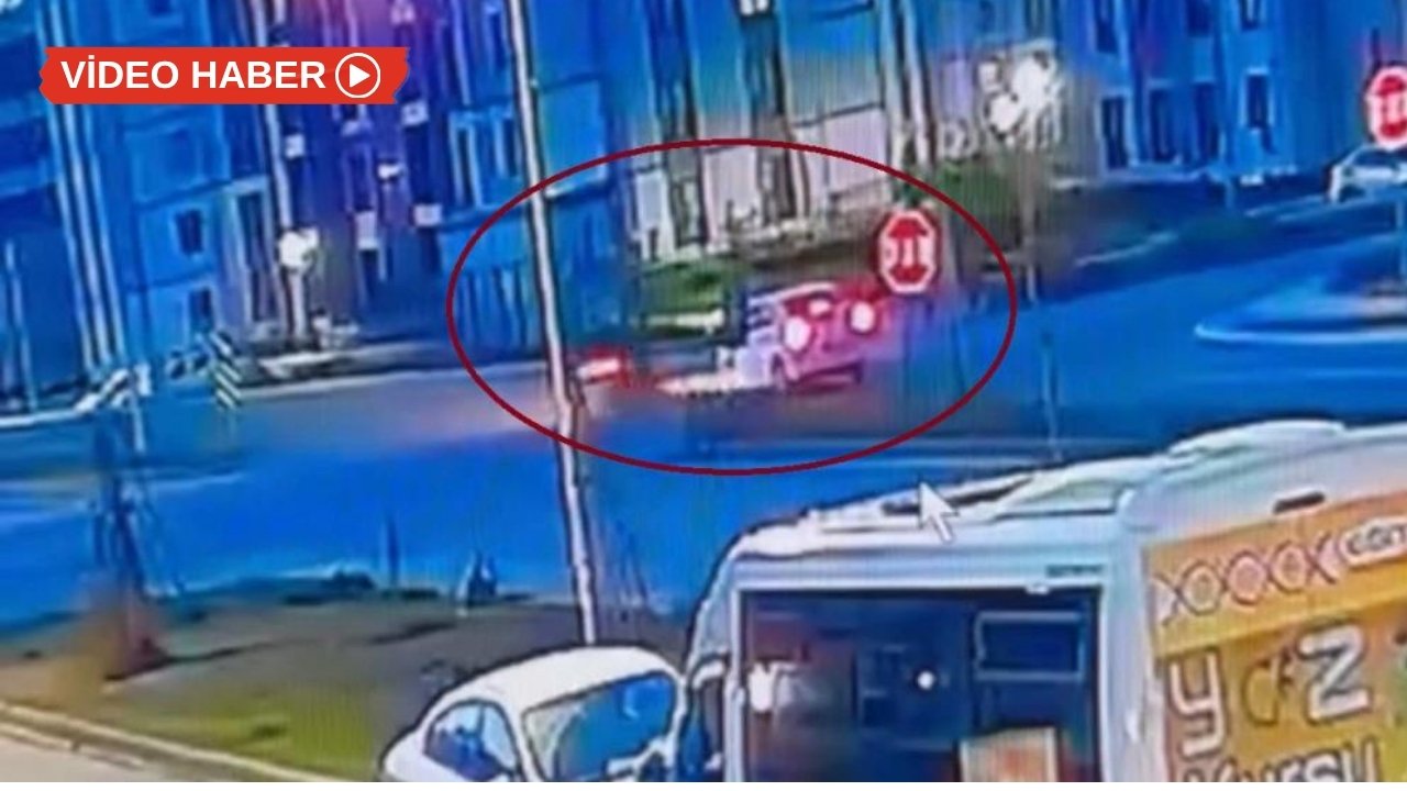 Diyarbakır’da kaza: Motosiklet sürücüsü metrelerce savruldu