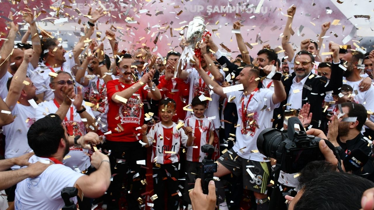 Batman Petrolspor şampiyonluk kupasına kavuştu