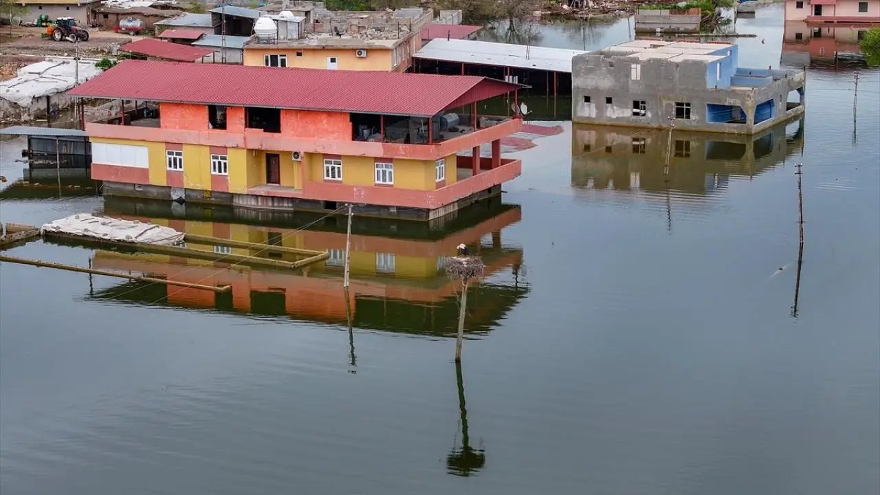 Diyarbakır’da baraj yükseldi, evler su altında kaldı