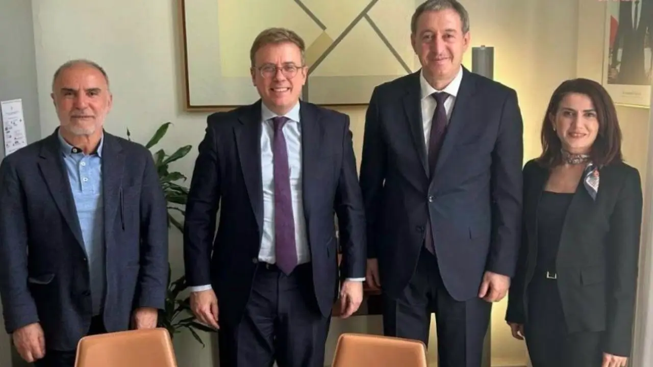 DEM Parti heyeti Élysée Sarayı’nda