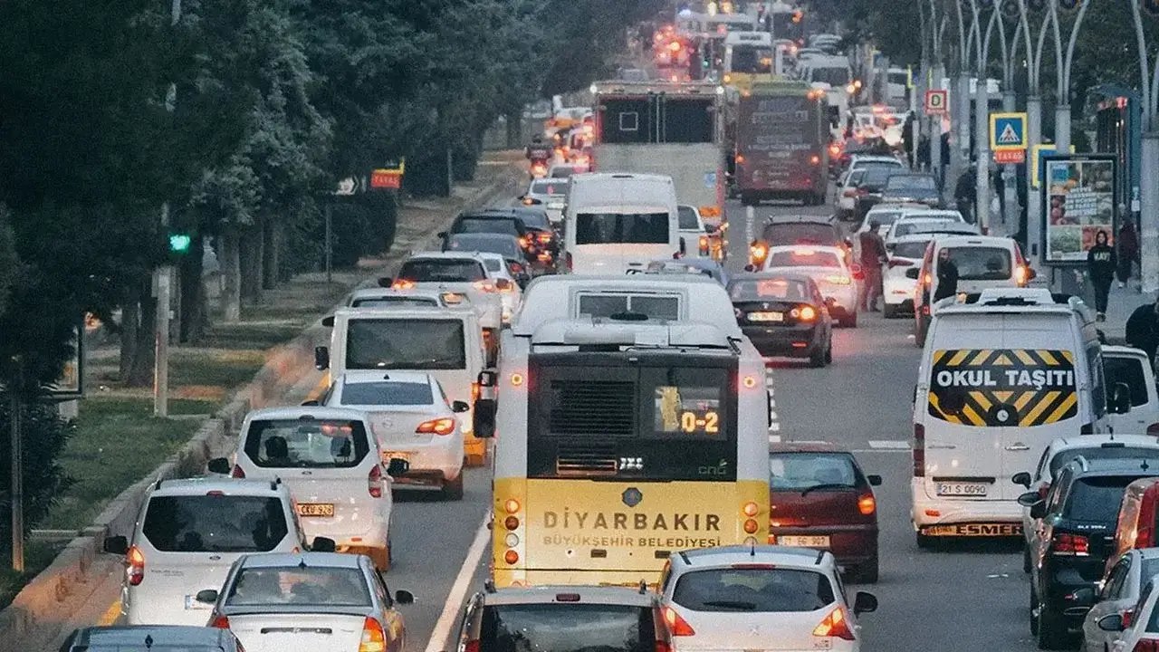 Diyarbakır’da 1 Mayıs için yol kapatma kararı