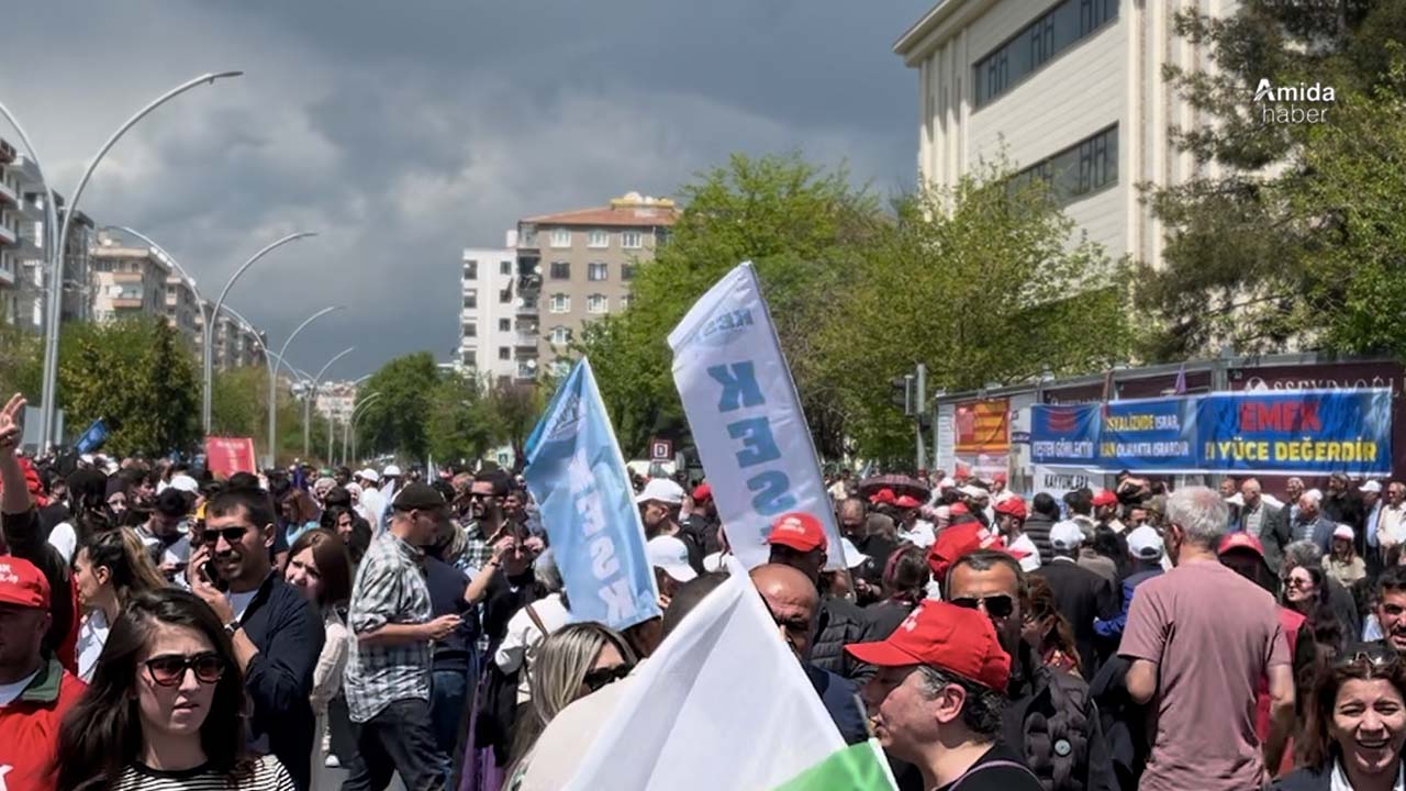 Diyarbakır’da 1 Mayıs kutlandı
