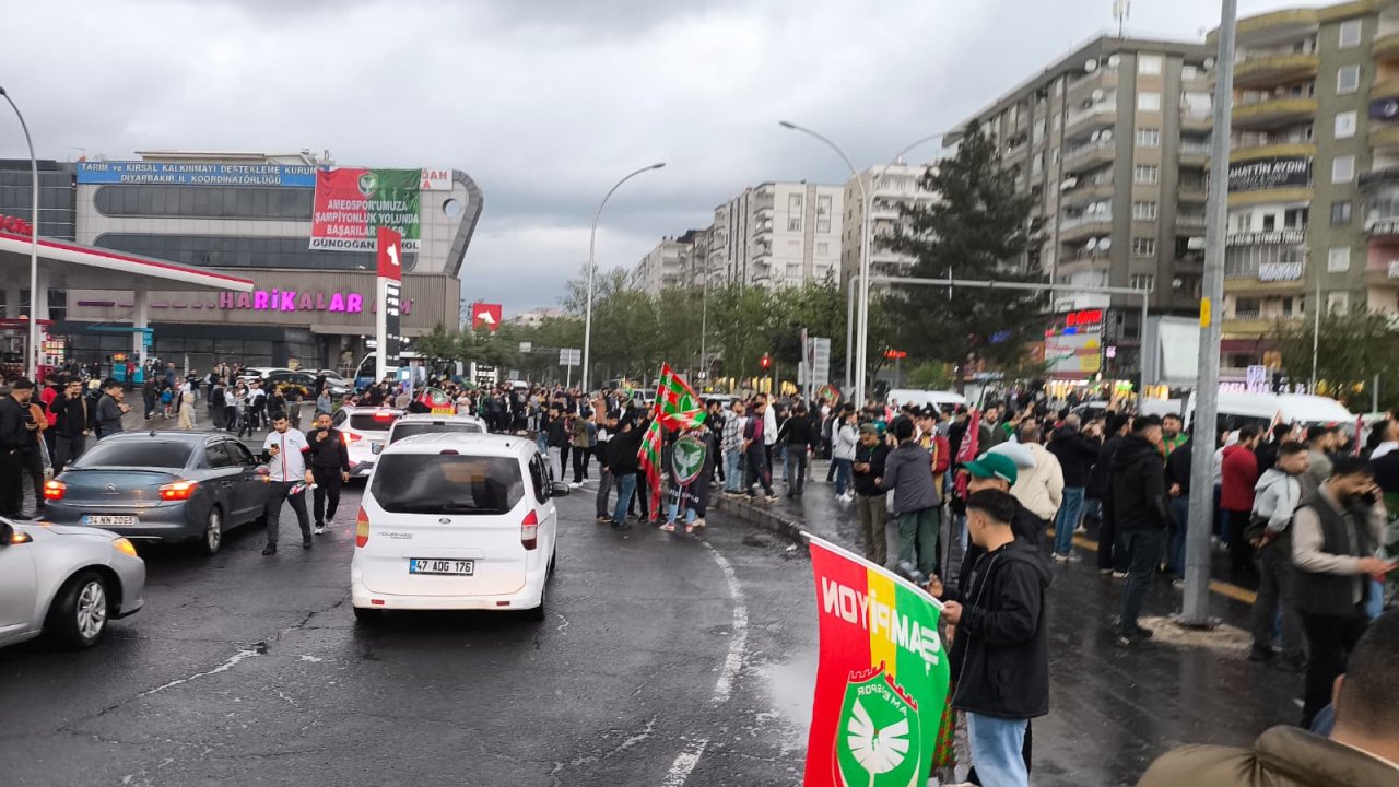 Her bijî Amedspor: Diyarbakır ayakta