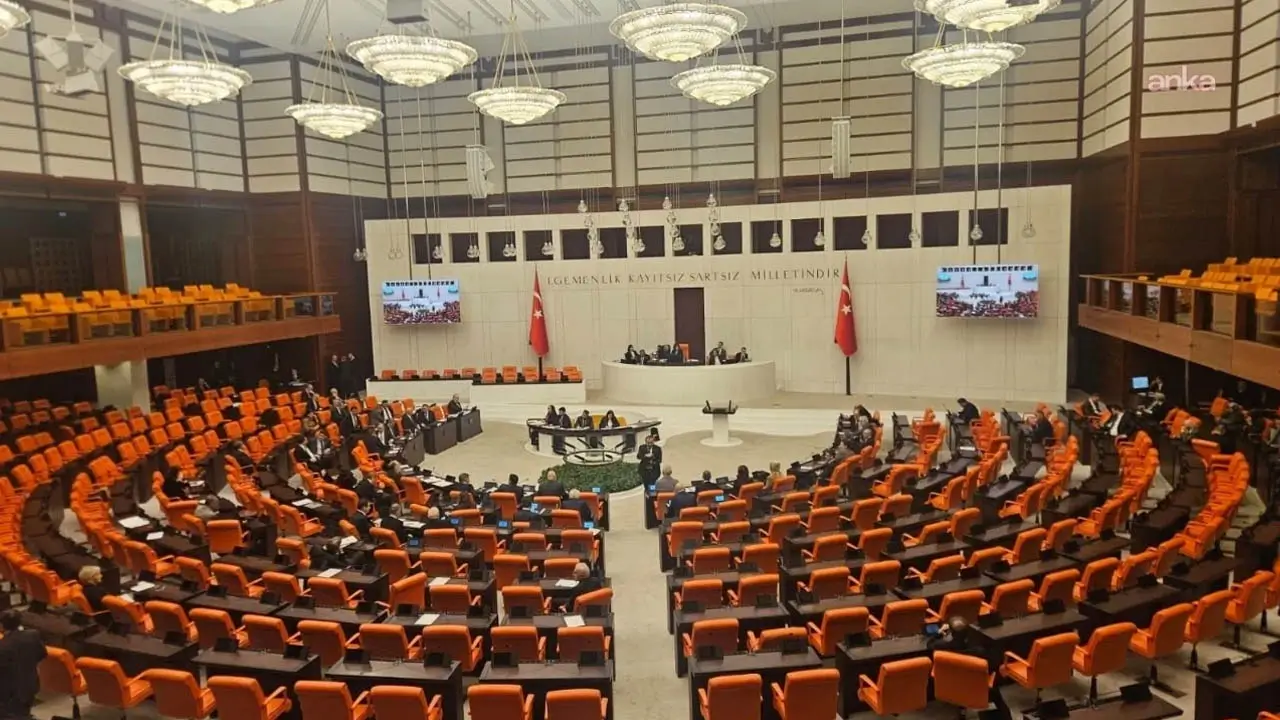 DEM’in önergesi AK Parti ve MHP’nin oylarıyla reddedildi