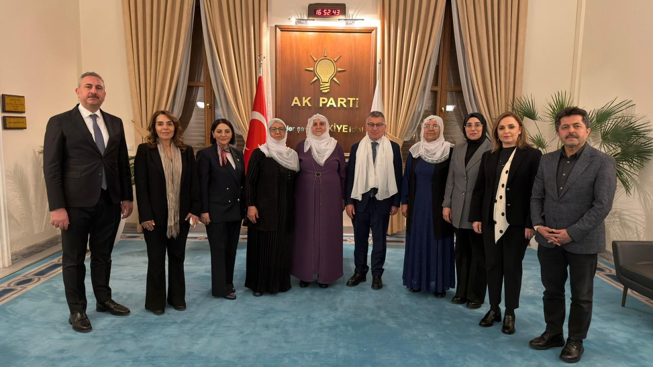 Barış Anneleri’nden AK Parti’ye beyaz tülbent