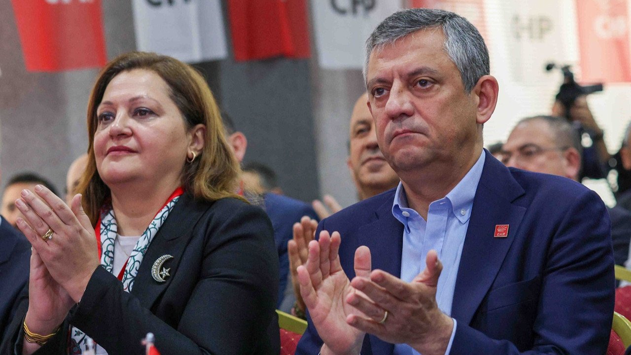 Özgür Özel’den Köksal’a 'boşan' baskısı iddiası ortalığı karıştırdı