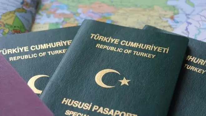 Meclis'te yeşil pasaport mesaisi: Öğretmenler ve eczacılar listede