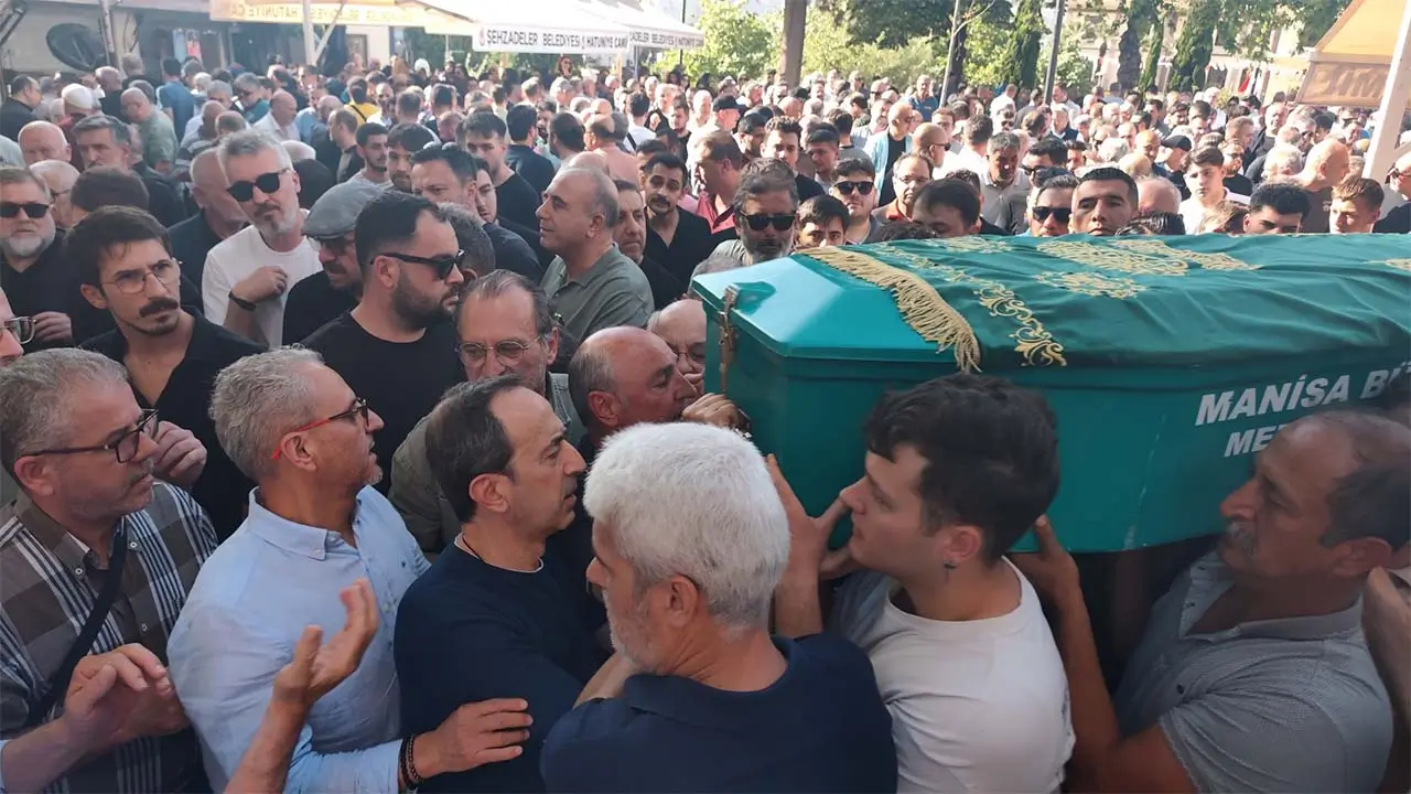 Kalp masajı yaptığı arkadaşının ardından o da hayatını kaybetti