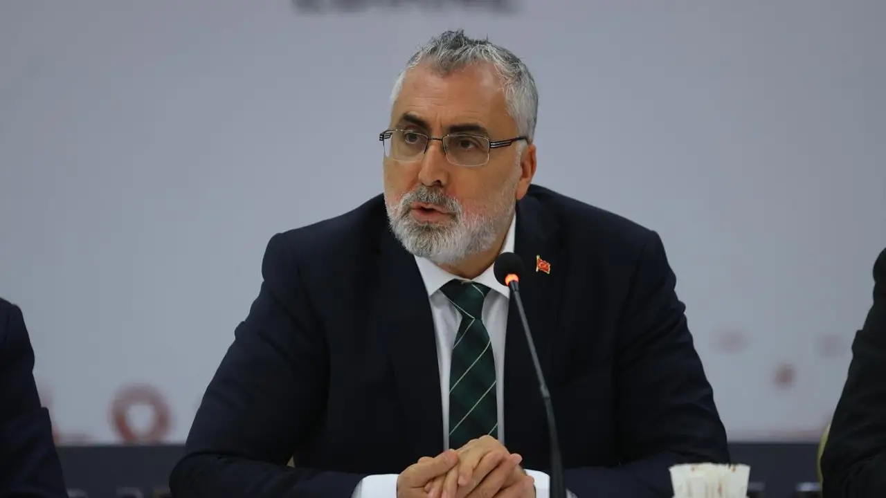 Çalışma Bakanı: İşsiz sayımız 52 bin kişi azaldı