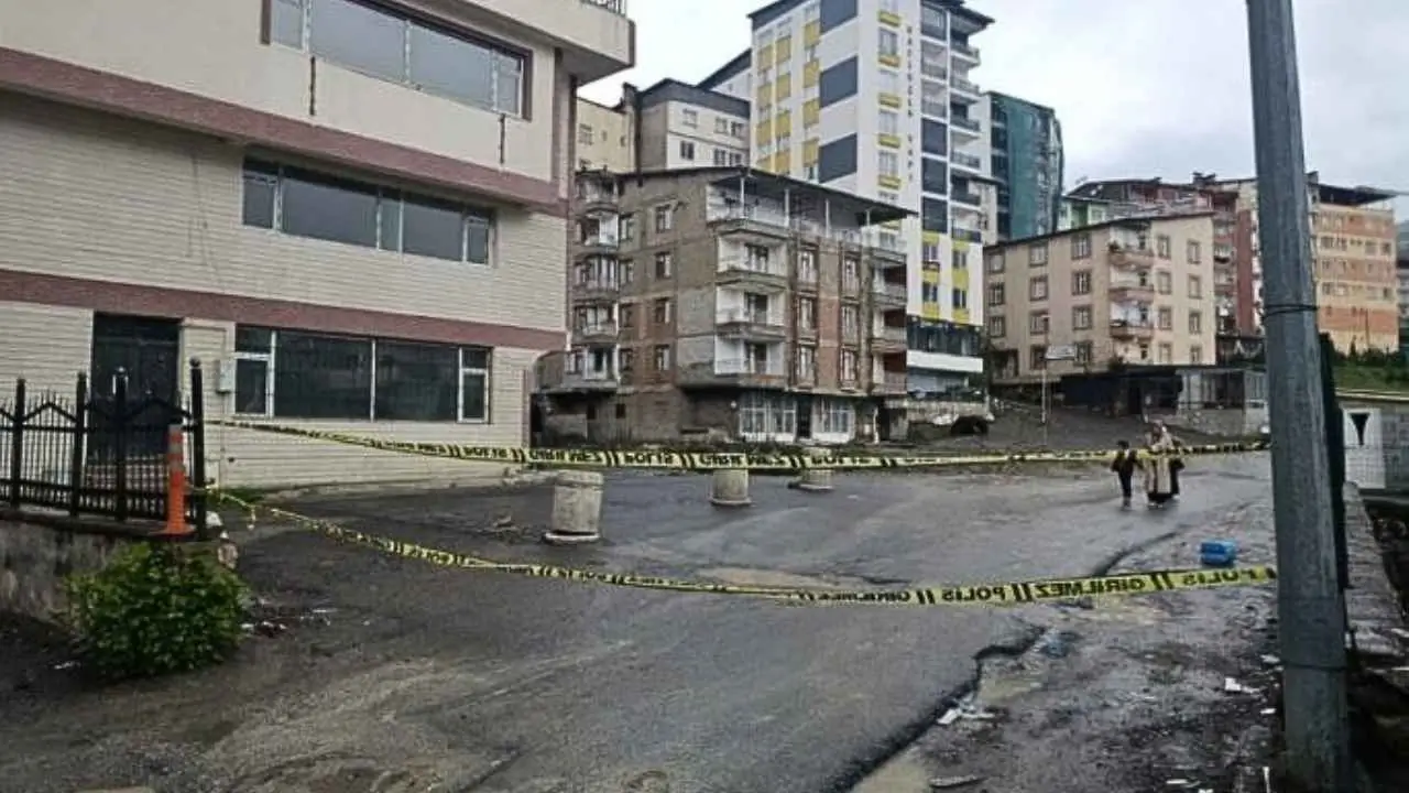 Hakkari’de büyük panik: 6 bina boşaltıldı