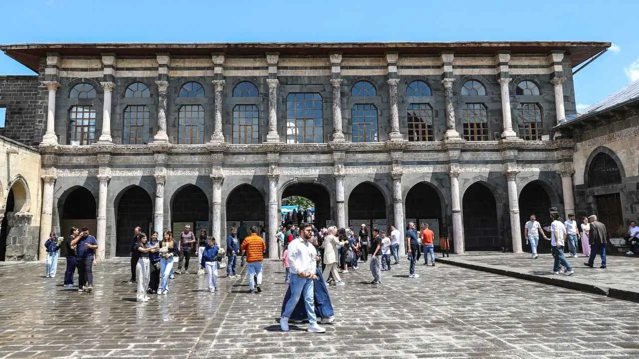 Diyarbakır’da turizm canlandı: Hedef 1 milyon 300 bin turist