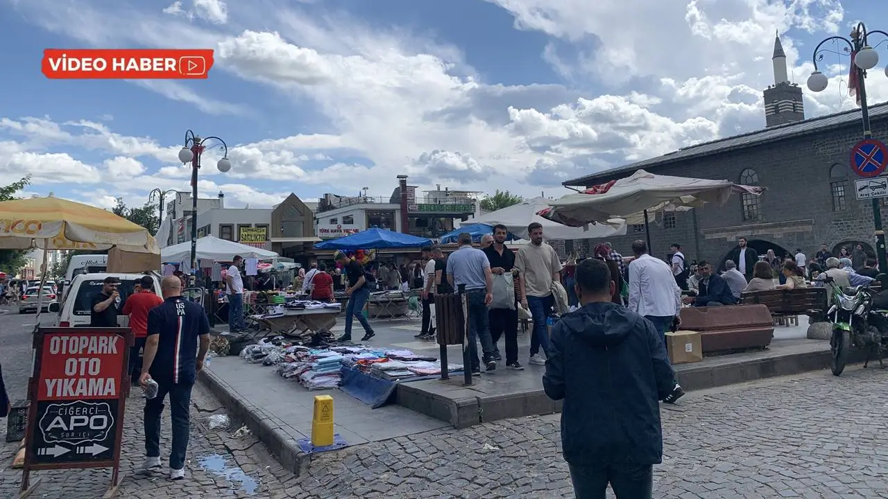 Diyarbakır’da bayram telaşı: Ne alan, ne de satan memnun