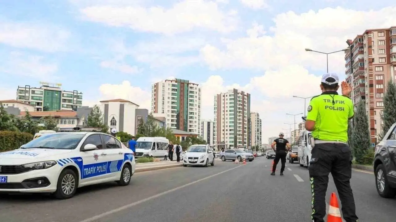 Diyarbakır’da bayram tedbirleri: 18 bin 960 personel görevlendirildi