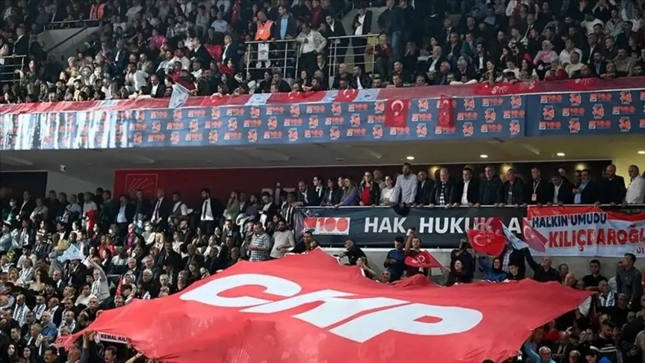 CHP’de iki ayrı program: Yanınızdayım