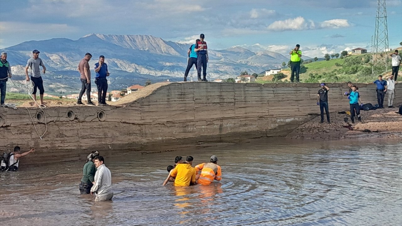 Adıyaman’da gölete giren iki çocuk boğuldu