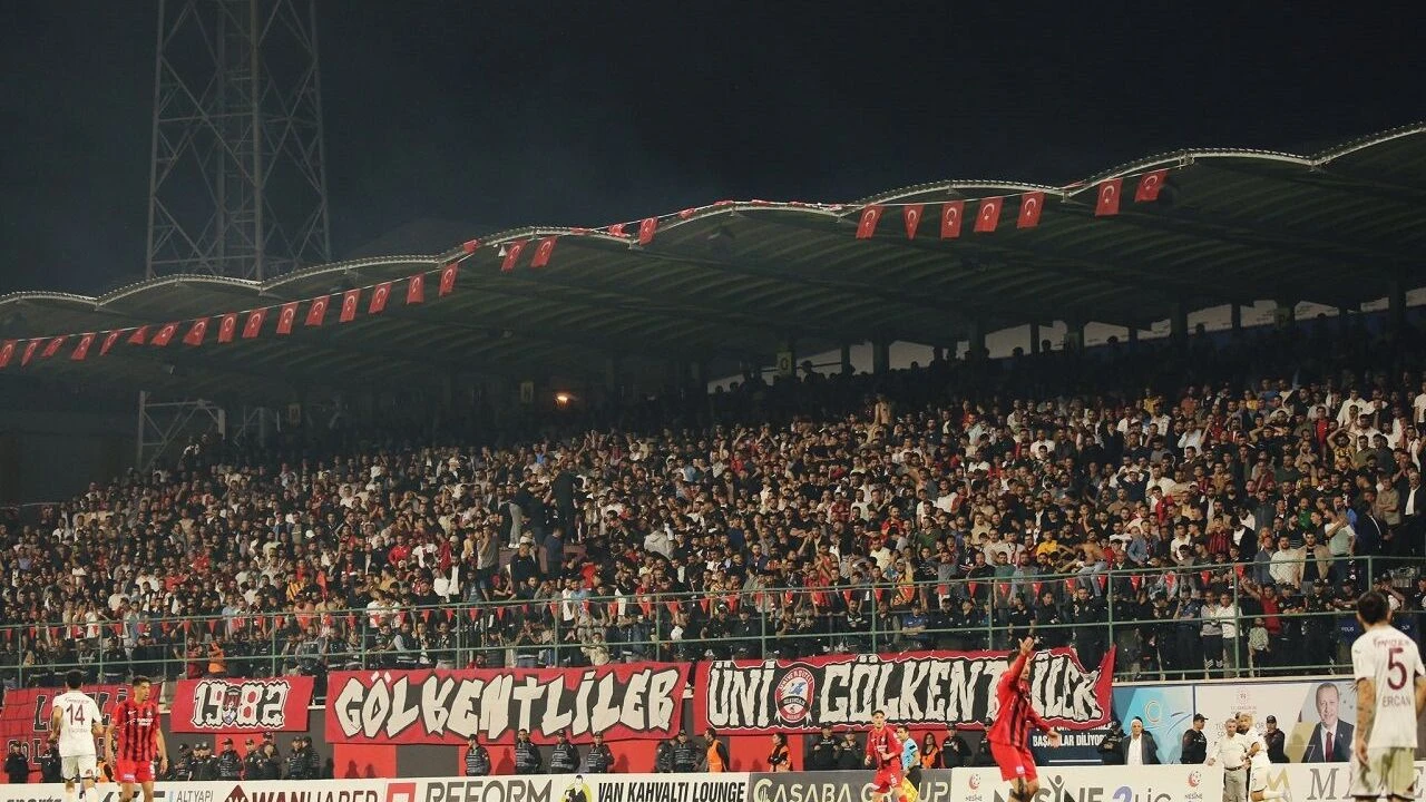 Vanspor’da ‘iç saha’ karışıklığı: Taraftar ayaklandı