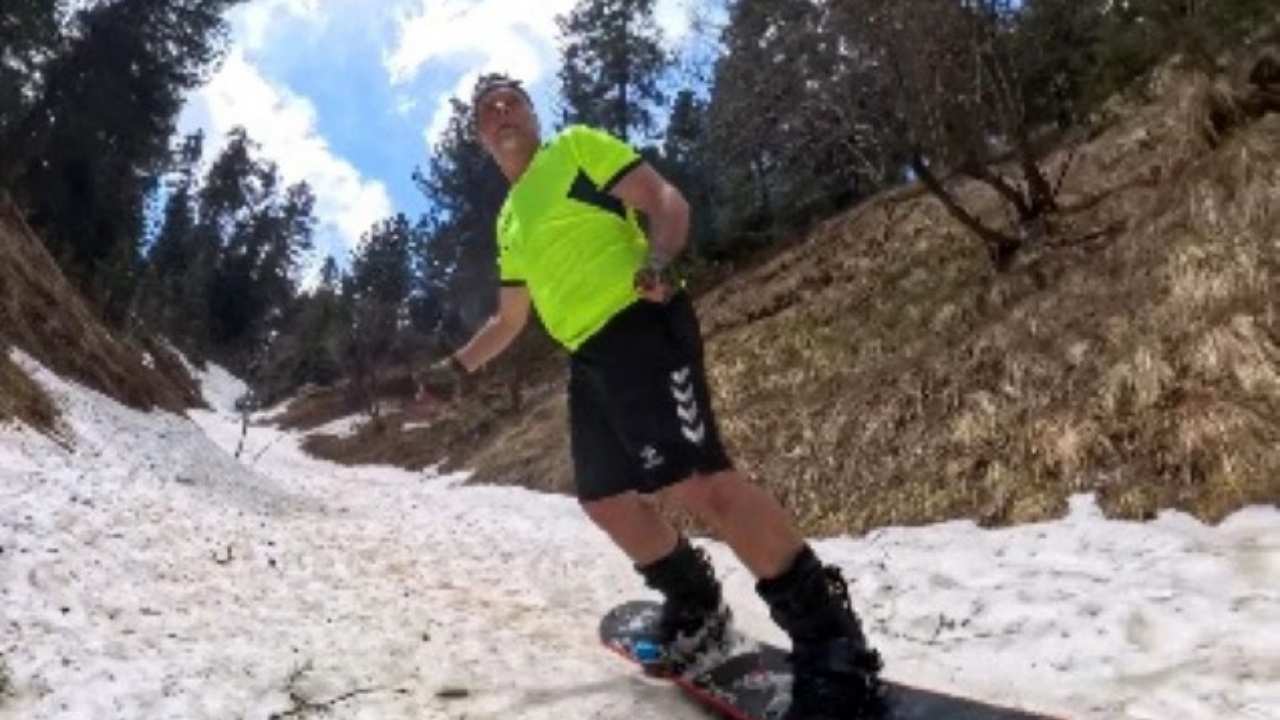 Kars'ta Haziran ayında snowboard keyfi